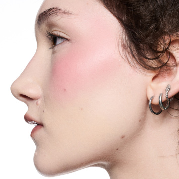 スキンフィニッシュ カラーストラック ブラッシュ 03