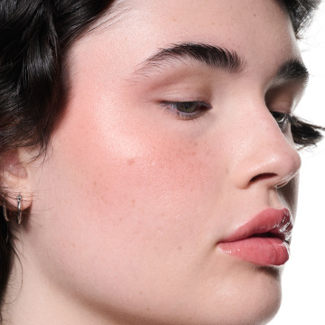 スキンフィニッシュ カラーストラック ブラッシュ 03