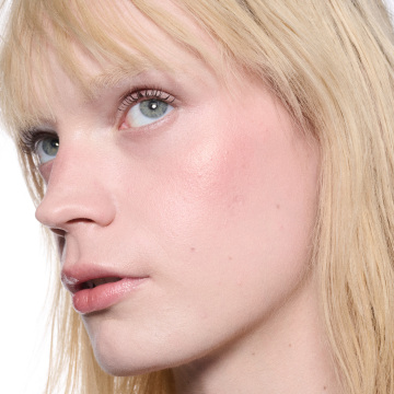 スキンフィニッシュ カラーストラック ブラッシュ 03