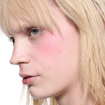 スキンフィニッシュ カラーストラック ブラッシュ 03