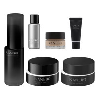 カネボウ 10周年記念 セット / SPF30 / PA+++ / 40g、50g、168ml、7.2ml、4g、20g